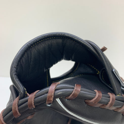 ジェニュイン Genuine 硬式 大人 一般 キャッチャーミット 捕手 グローブ グラブ 右投げ 中古品 野球 6493