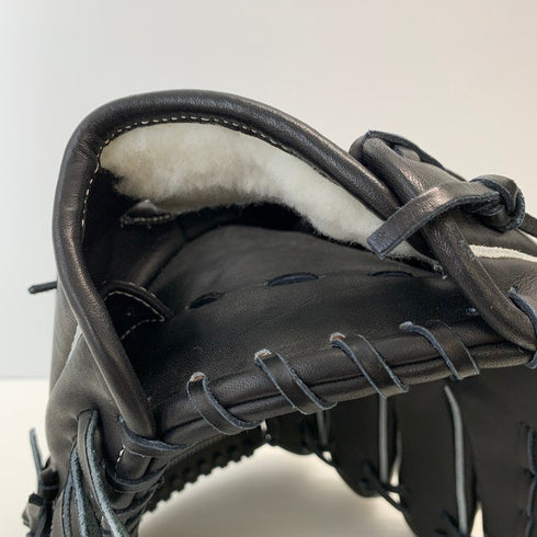 中古品 ウィルソン Wilson ウィルソンスタッフ 硬式 投手用グローブ WTAHWT1WMR 左投げ 4944