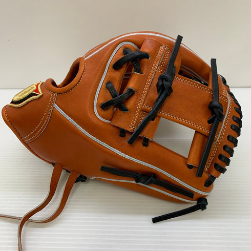 ウィルソン Wilson ウィルソンスタッフ 硬式 大人 一般 内野手用 グローブ グラブ 右投げ WBW104316 タグ付き グローブ袋付き 野球 8110