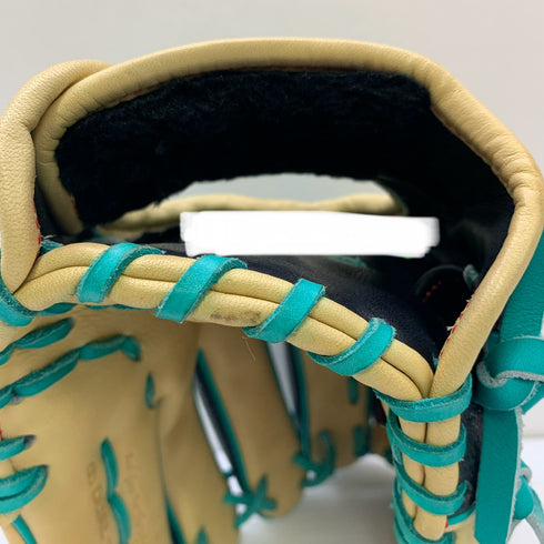 ウィルソン Wilson ウィルソンスタッフ Wilson Staff 軟式 大人 一般 内野手用 グローブ グラブ 右投げ オーダー 中古品 野球 9647